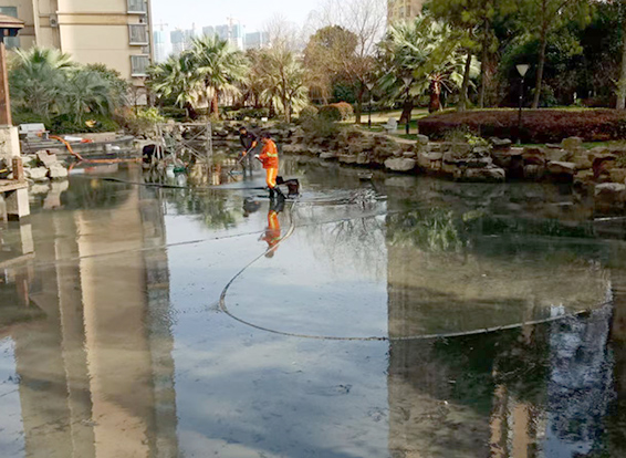 龙沙景观池淤泥清理